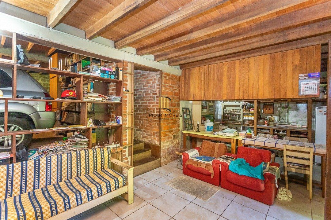 Casa 4 dormitórios, Altos da Vila Nova, Zona Sul, Porto Alegre.
