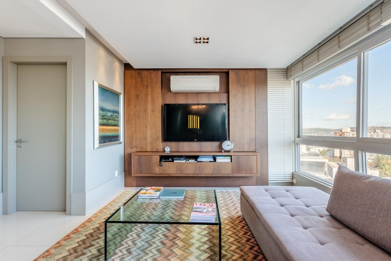 Apartamento 3 dormitórios, sendo 1 suíte e 2 vagas no Petropolis