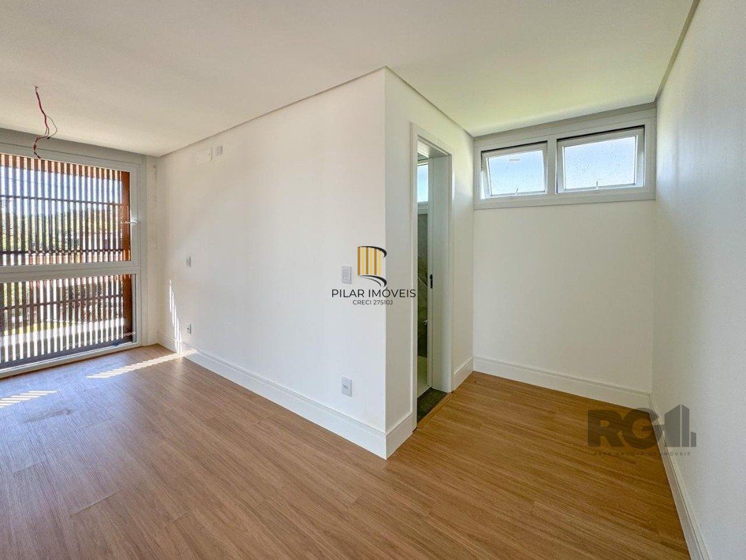 Casa Condominio para Venda - 300m², 4 dormitórios, sendo 4 suites, 2 vagas - Alphaville