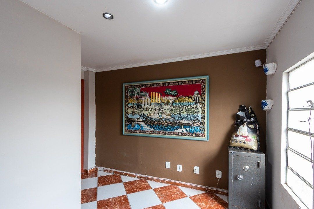 Sobrado para Venda - 300m², 3 dormitórios, sendo 1 suites, 3 vagas - Cavalhada