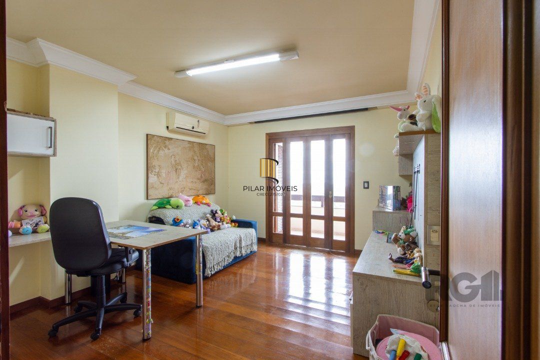 Casa para Venda com 4 dormitórios, sendo 2 suites e 4 vagas no bairro Jardim Isabel