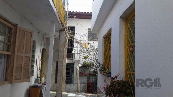 Casa 3 dormitórios no bairro Espírito Santo