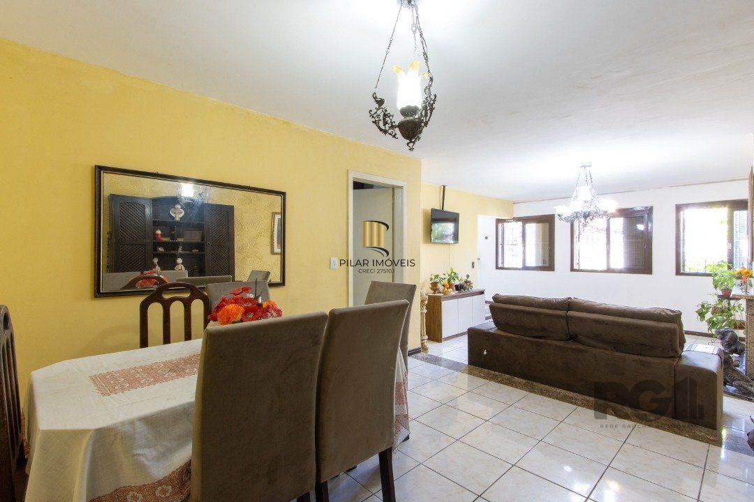 Sobrado para Venda - 170m², 3 dormitórios, sendo 1 suites, 2 vagas - Serraria
