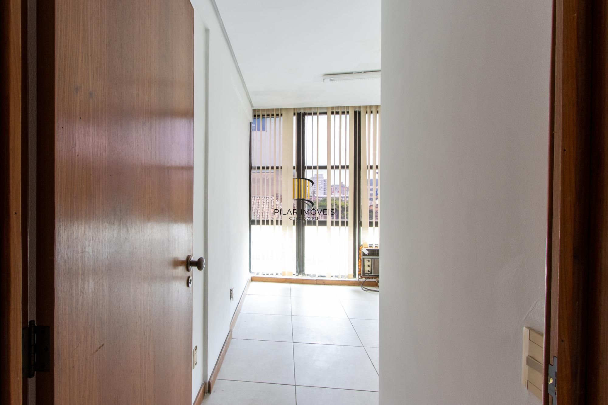 Sala comercial no Edifício Uarumã.