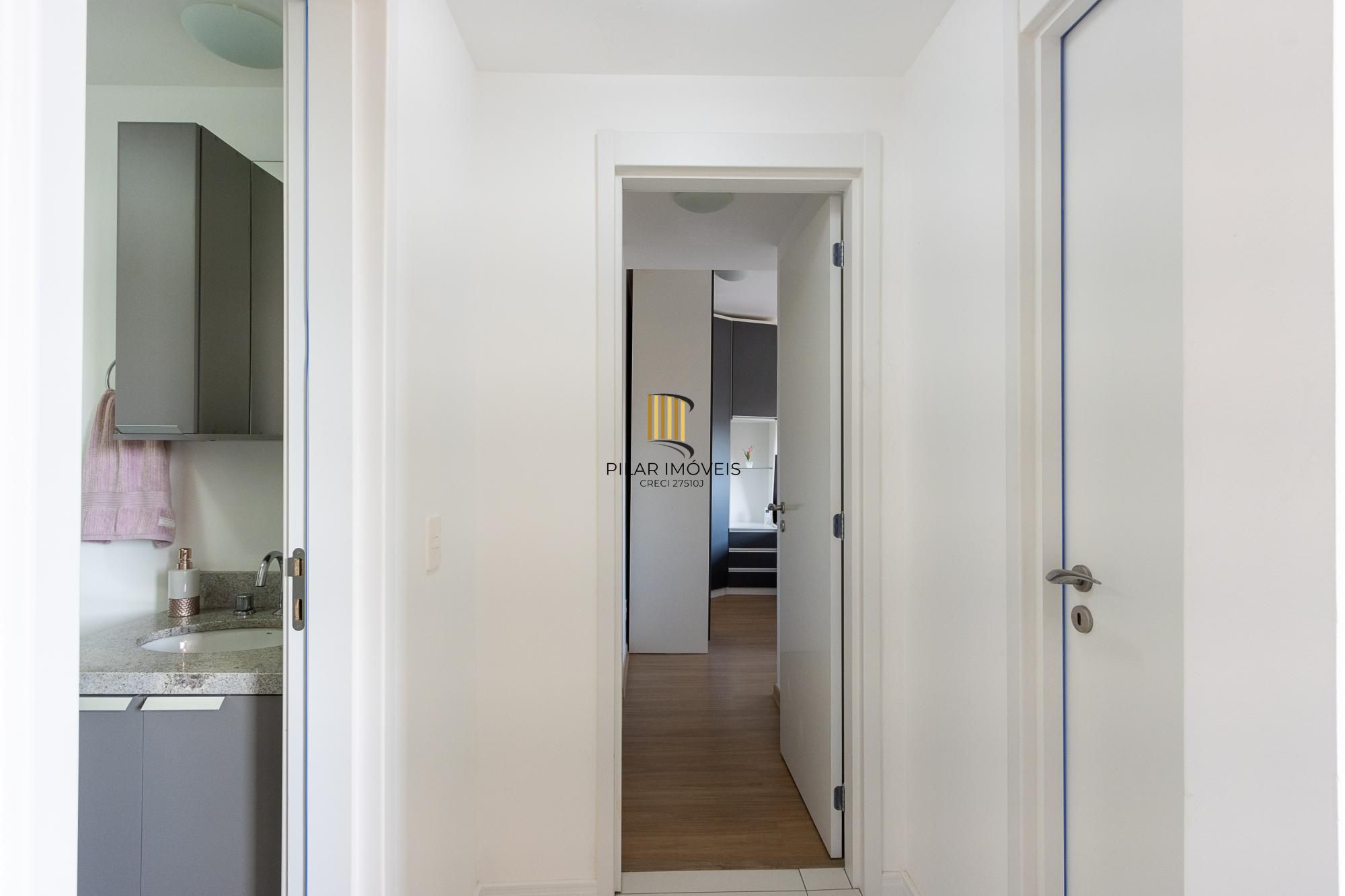 Apartamento 2 dormitórios no bairro Azenha