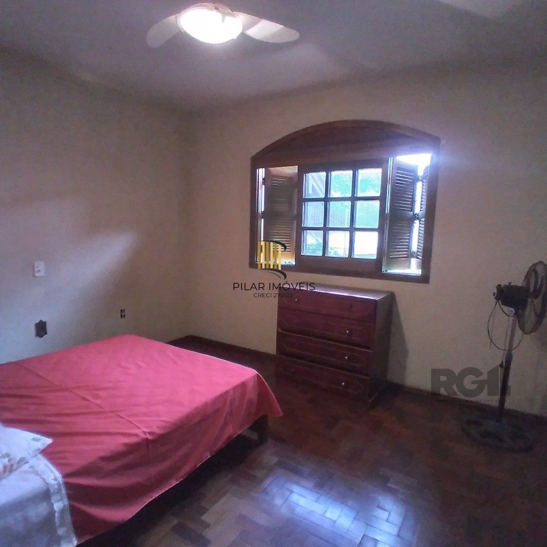 Casa 4 dormitórios no bairro Restinga