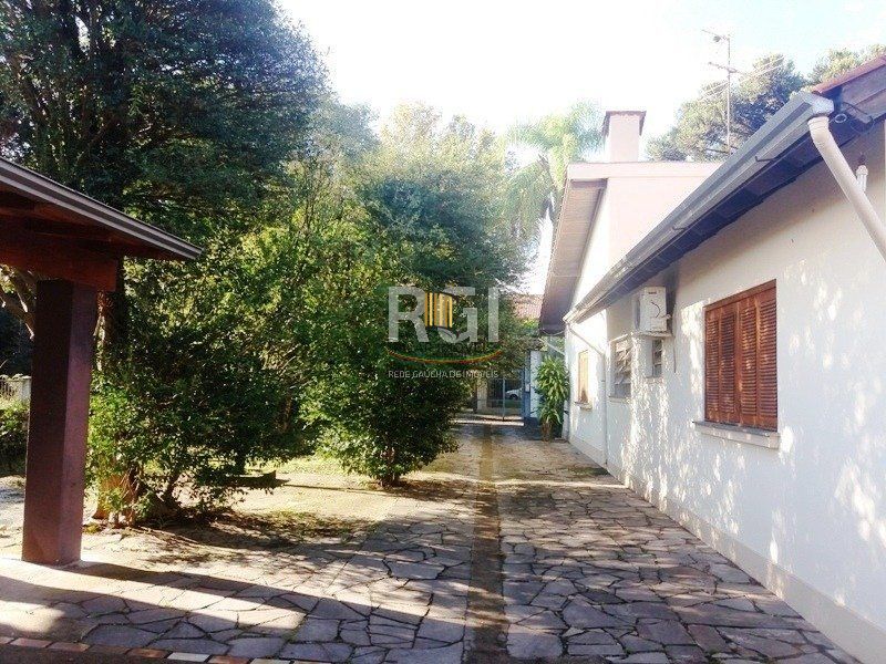 Casa para Venda - 250m², 5 dormitórios, sendo 3 suites, 2 vagas - Ipanema