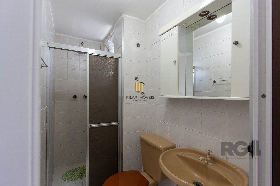 Excelente apartamento no bairro Cristal com 1 dormitório, living, banheiro e cozinha.