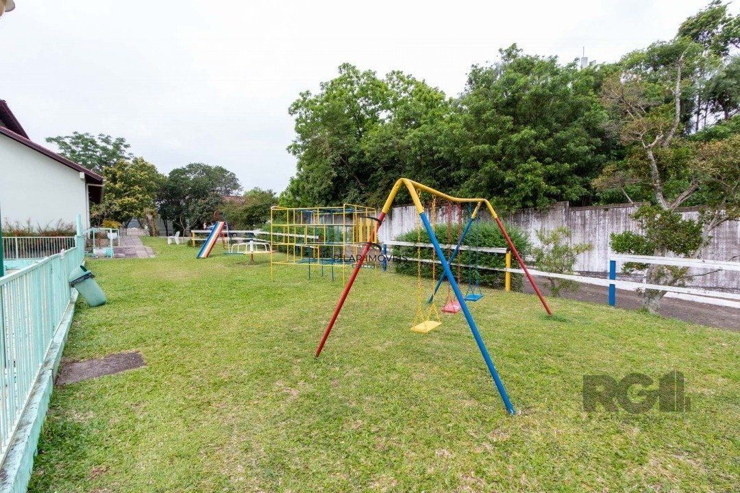 Casa de Condomínio 4 dormitórios no bairro Cavalhada