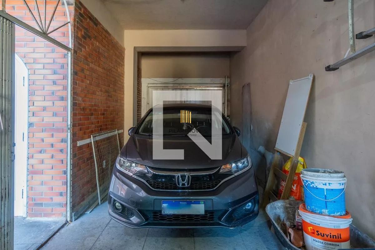 Casa á venda com 3 dormitórios no bairro Ipanema em Porto Alegre