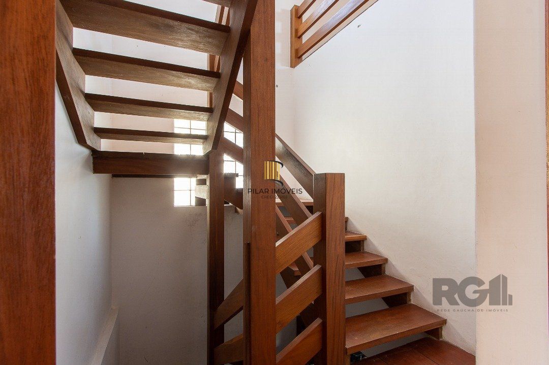 Casa para Venda - 380m², 4 dormitórios, sendo 1 suites, 4 vagas - Vila Assunção
