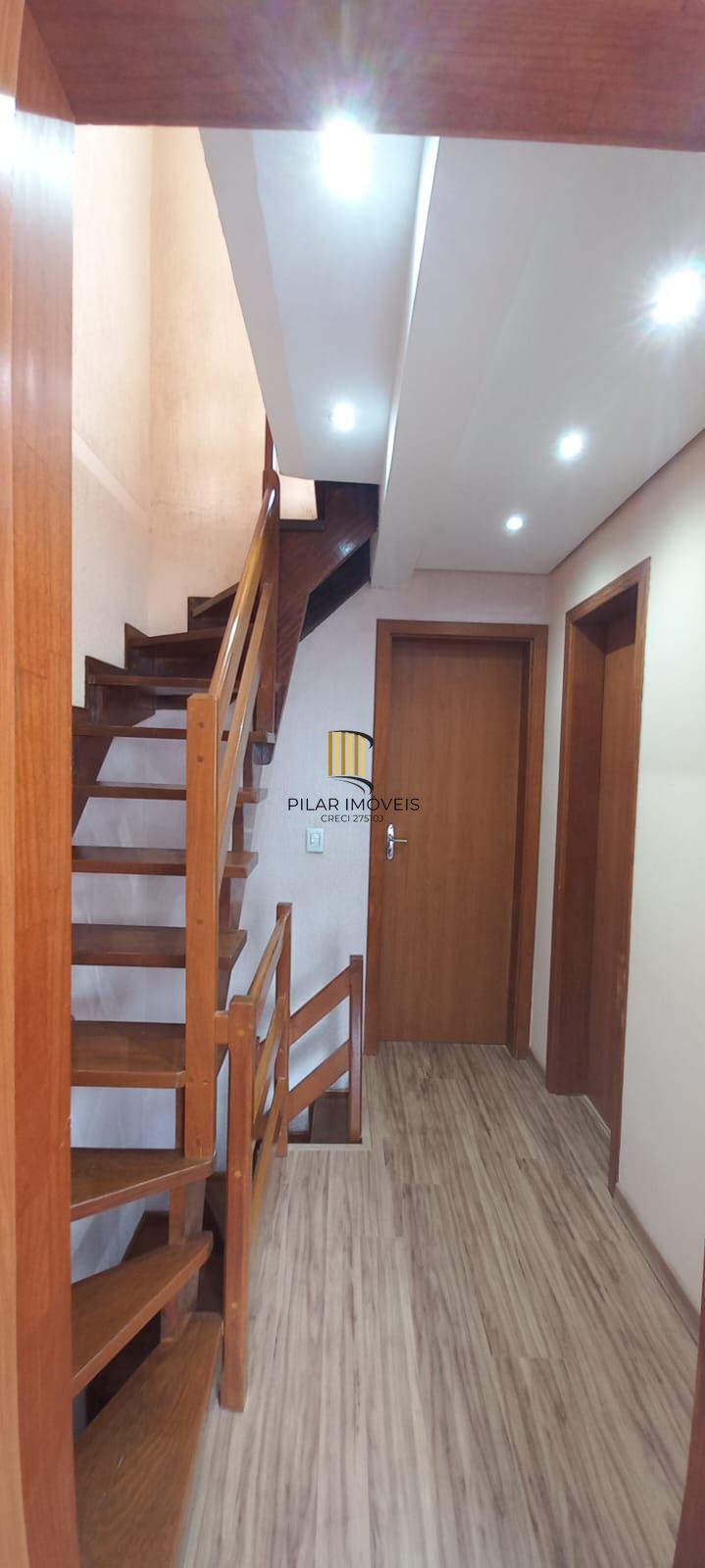 Res.Cond. Fechado 3 dormi banho social + aux. ,  sacada churras e box carro