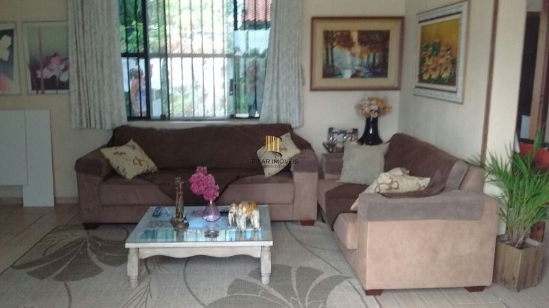 Casa para Venda - 200m², 3 dormitórios, 2 vagas - Centro