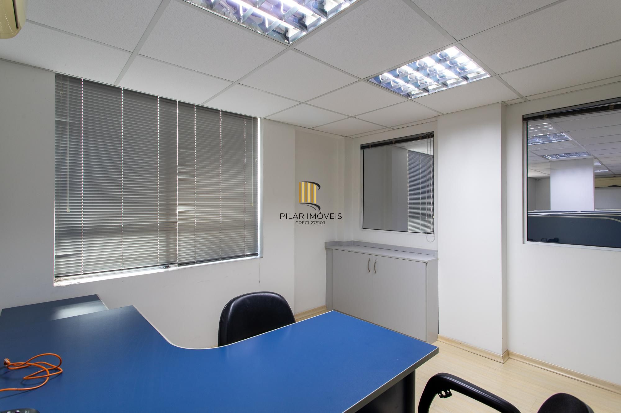 Andar inteiro mobiliado com 215 m² para até 60 pessoas