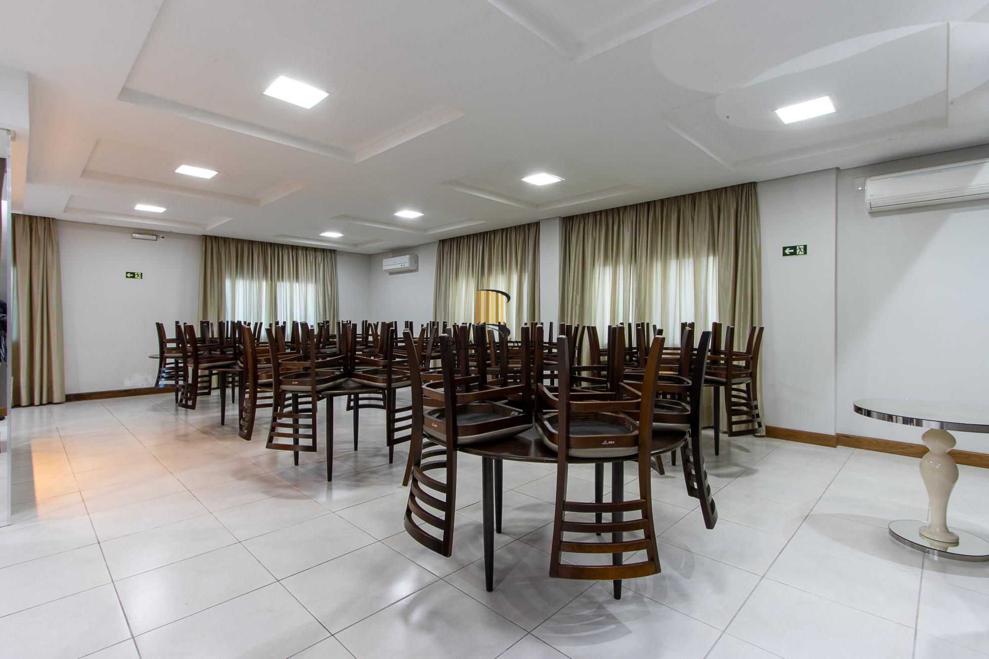 Excelente apartamento de 3 dormitórios, 1 suíte e 2 vagas no bairro Tristeza.