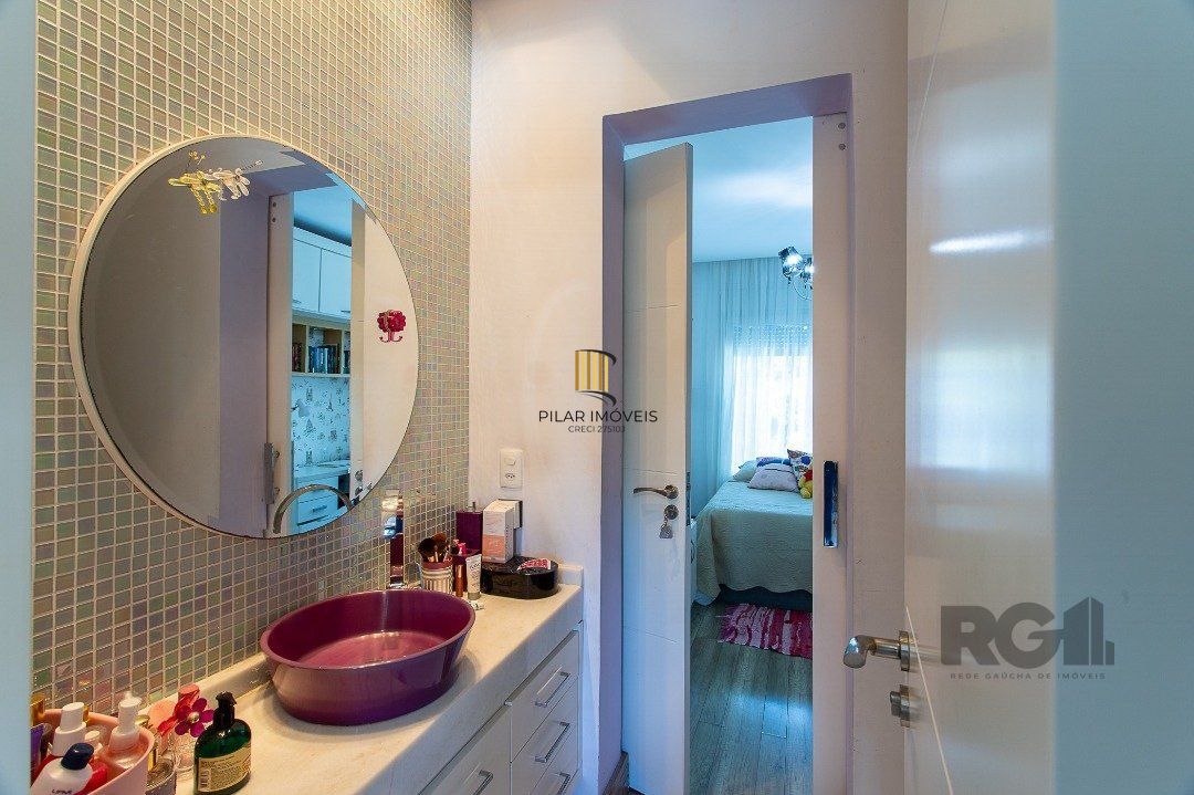 Casa de Condomínio 4 dormitórios no bairro Belém Novo