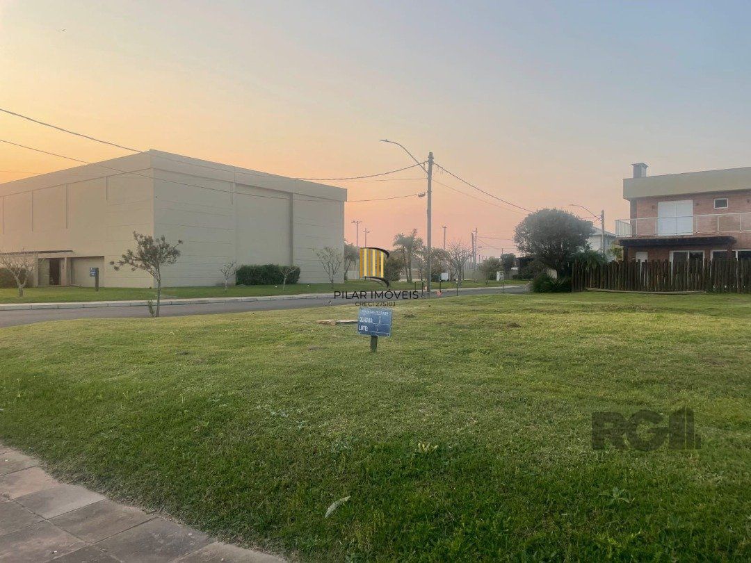 Terreno no bairro Atlântida Sul - Pilar Imóveis
