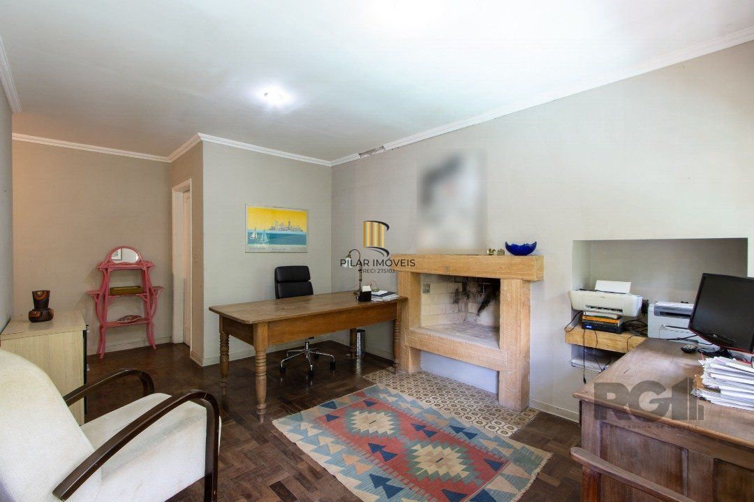 Casa 7 dormitórios no bairro Pedra Redonda