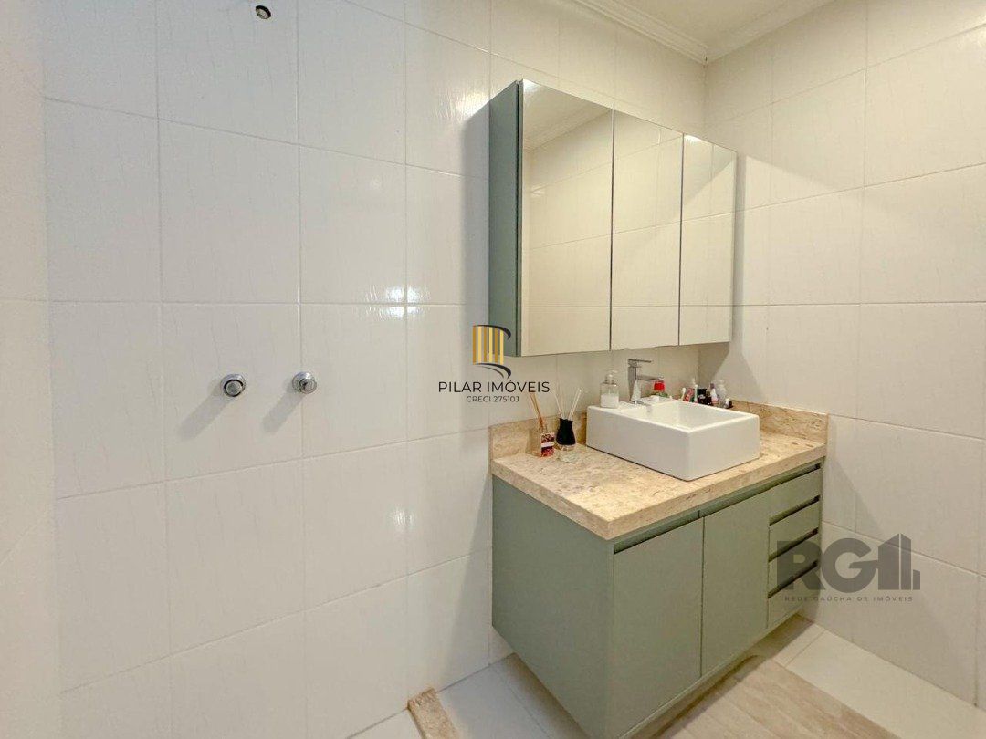 Casa para Venda - 135m², 3 dormitórios, sendo 1 suites, Hípica