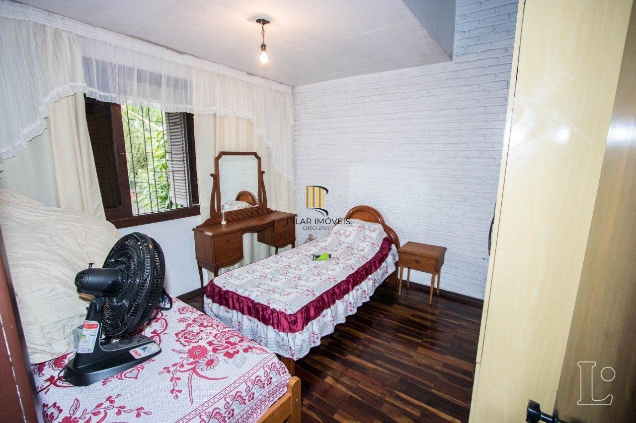 Casa para Venda - 485m², 4 dormitórios, sendo 1 suites, 3 vagas - Cristal
