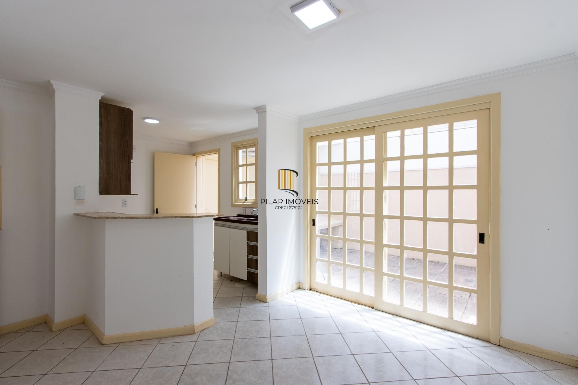 Casa em condomínio, 3 dormitórios (1 suite) 2 vagas - Jardim Isabel