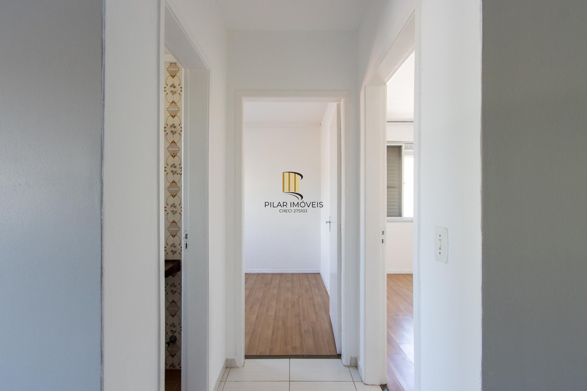 Apartamento de 02 dormitórios, banheiro social e lavabo. Vista panorâmica, cozinha ampla e área de serviço  ampla.