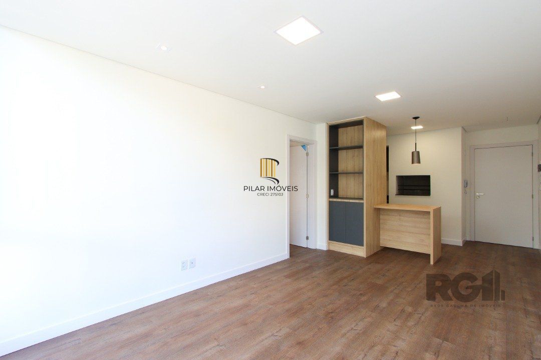 Apartamento em Porto Alegre no Bairro Petrópolis, de 2 quartos, GARDEN , semi mobiliado