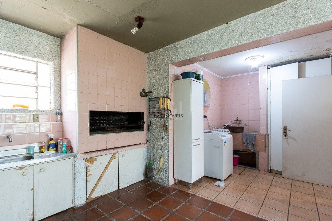Casa 4 Dormitório(s) Bairro Medianeira