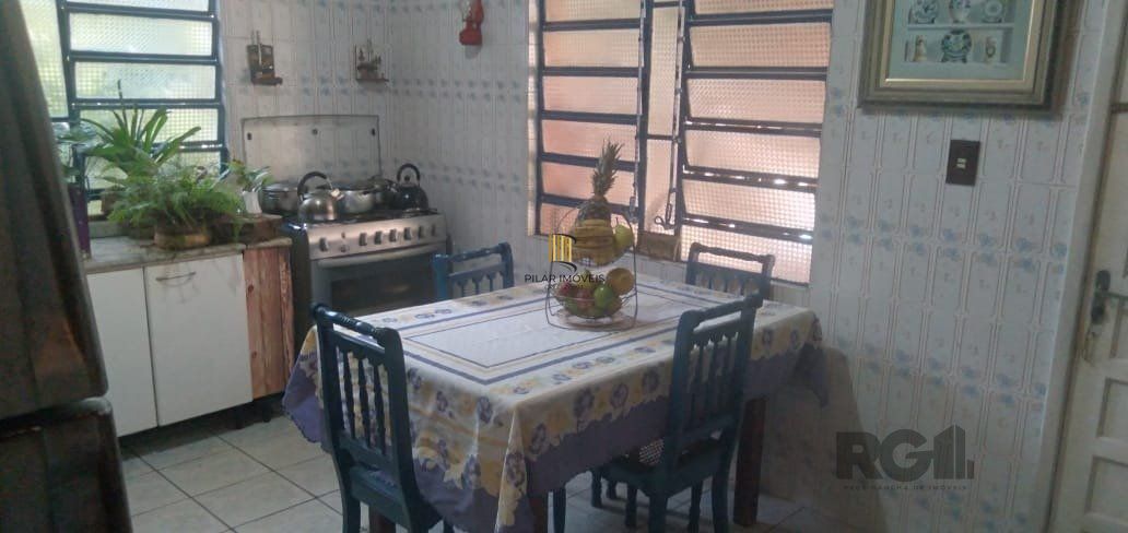 Casa 3 dormitórios no bairro Ipanema