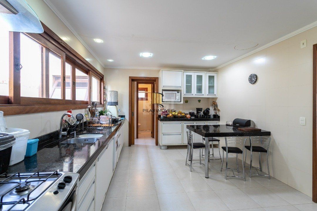 Casa Condominio para Venda - 670m², 5 dormitórios, sendo 5 suites, 4 vagas - Terra Ville