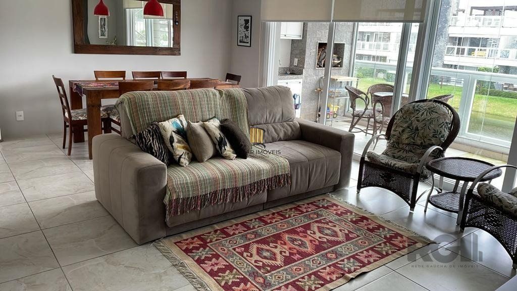Casa no Condomínio Rossi 4 Dormitórios