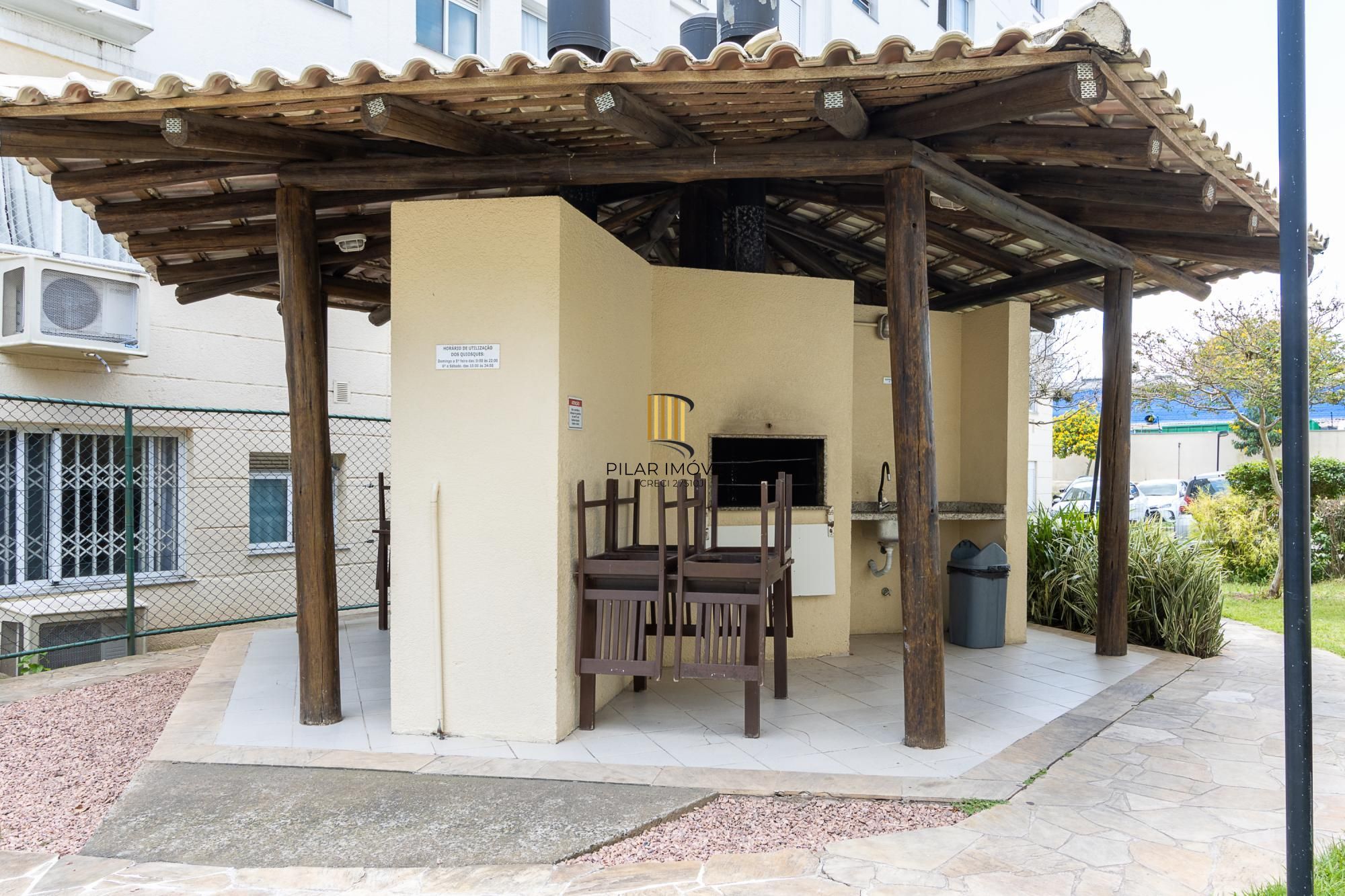 Apartamento 2 quartos, 1 vaga escritura, elevador - Bairro Cristal