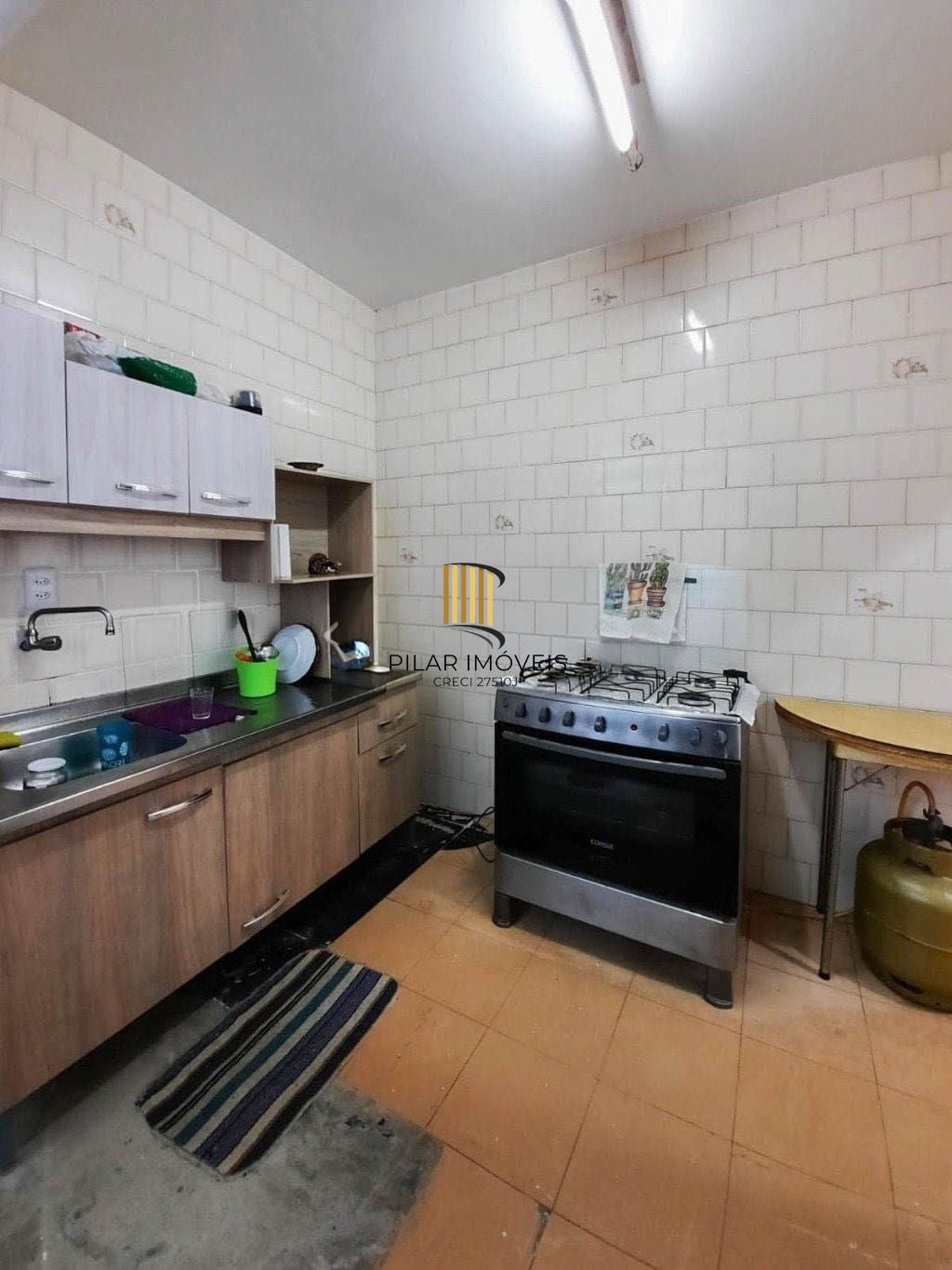 Apartamento de 2 dormitórios á venda no bairro Cristal em Porto Alegre.