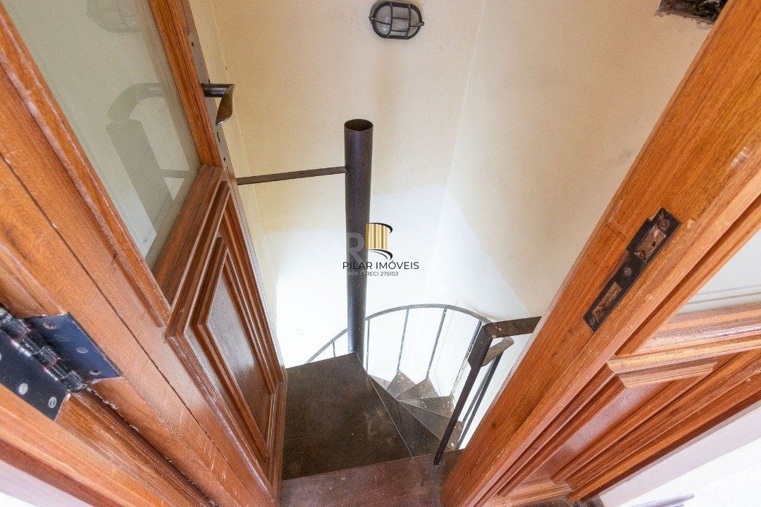 Casa para Venda - 280m², 3 dormitórios, sendo 1 suites, 2 vagas - Espirito Santo