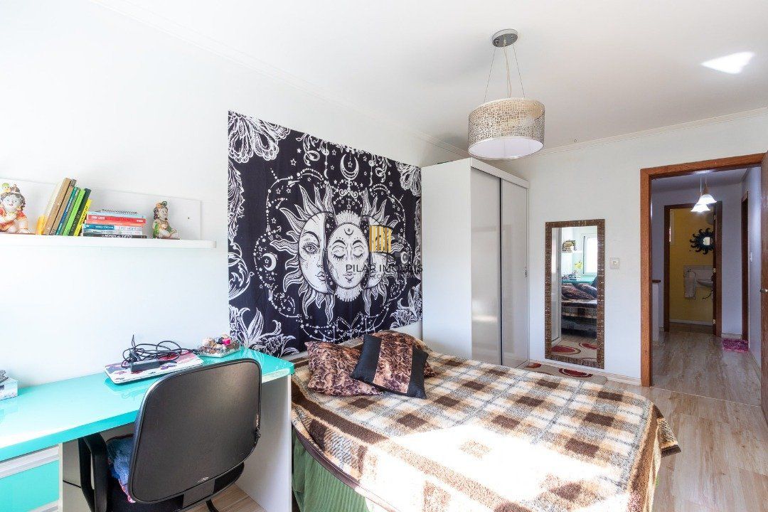 Casa para Venda - 342m², 3 dormitórios, sendo 2 suites, 2 vagas - Espírito Santo