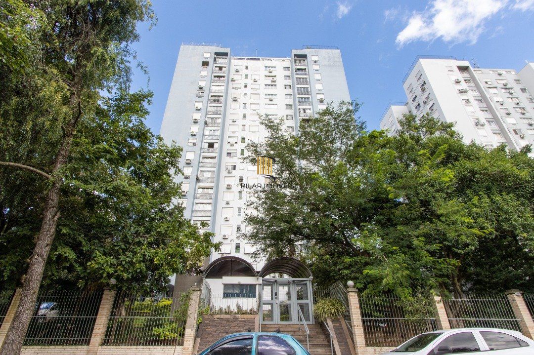 Apartamento 3 quartos, 2 banheiros, 1 vaga, condomínio com infra - Bairro Cristal