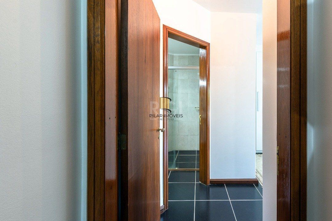 Apartamento para Venda - 153m², 3 dormitórios, sendo 1 suites, 2 vagas - Atlântida