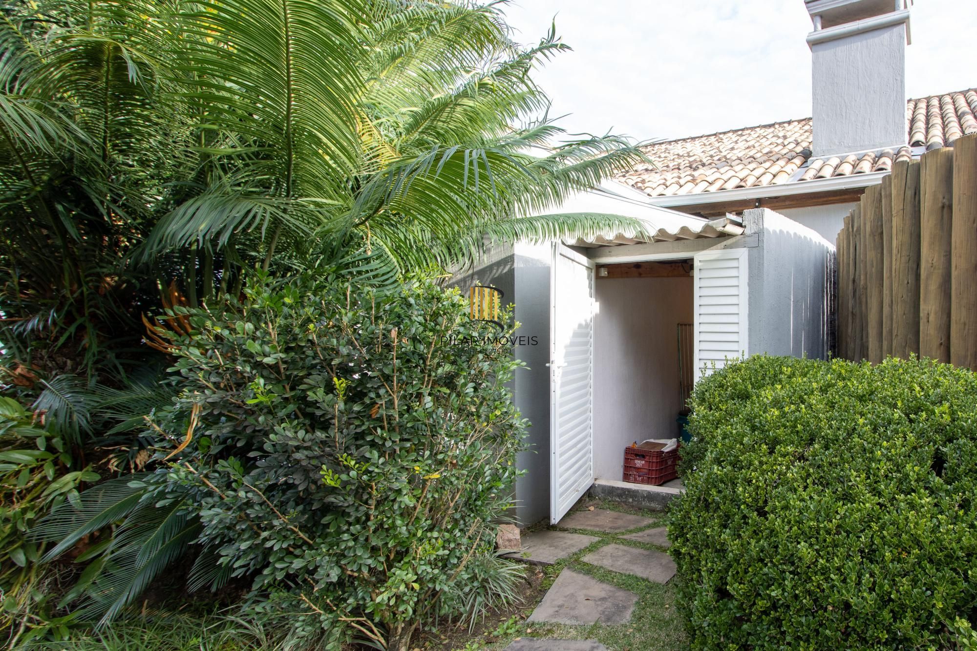Casa de Condomínio 4 dormitórios no bairro Belém Novo