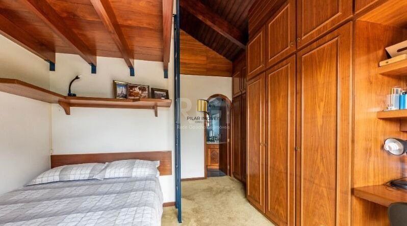 Casa para Venda - 456m², 3 dormitórios, sendo 2 suites, 2 vagas - Vila Assunção