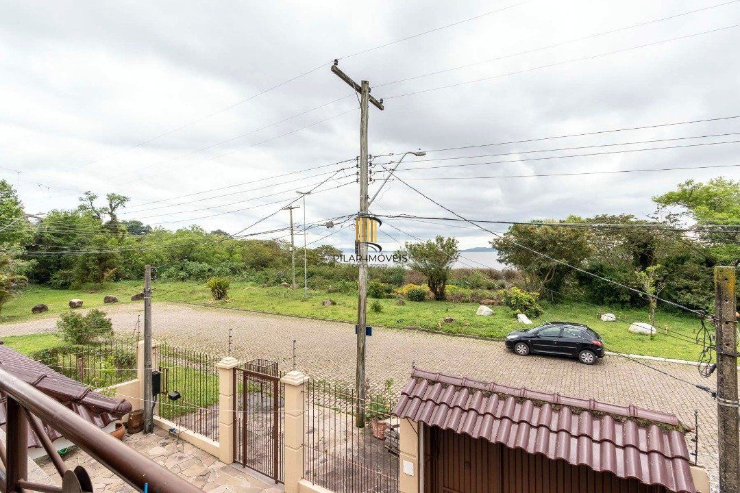 Casa para Venda - 293.76m², 3 dormitórios, sendo 1 suites, 6 vagas - Guarujá