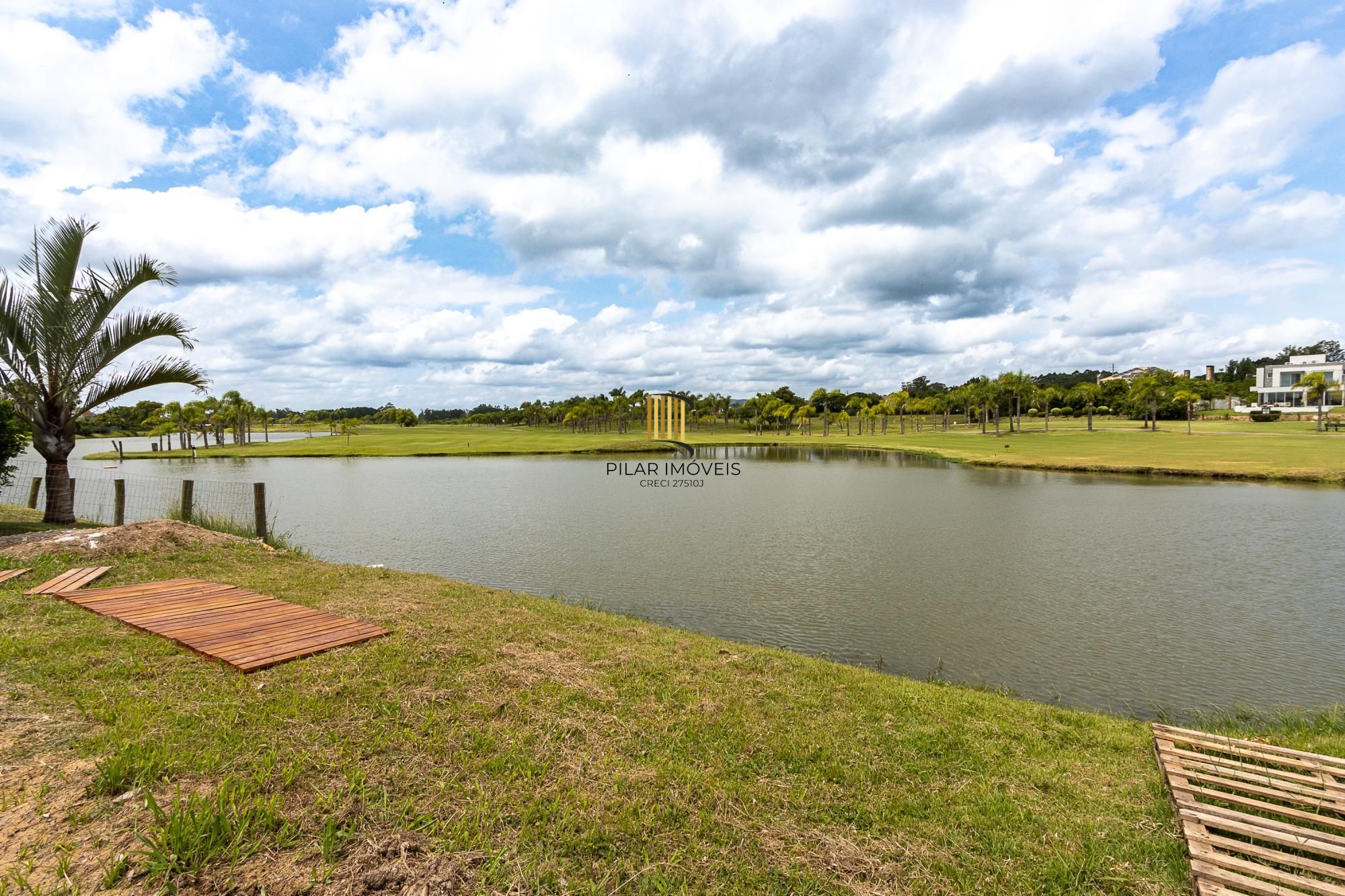 Excelente Casa à Venda no Condomínio Terra Ville