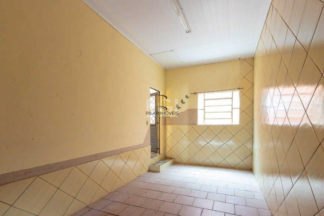 Casa para Venda - 50m², 2 dormitórios, 1 vaga - Cavalhada