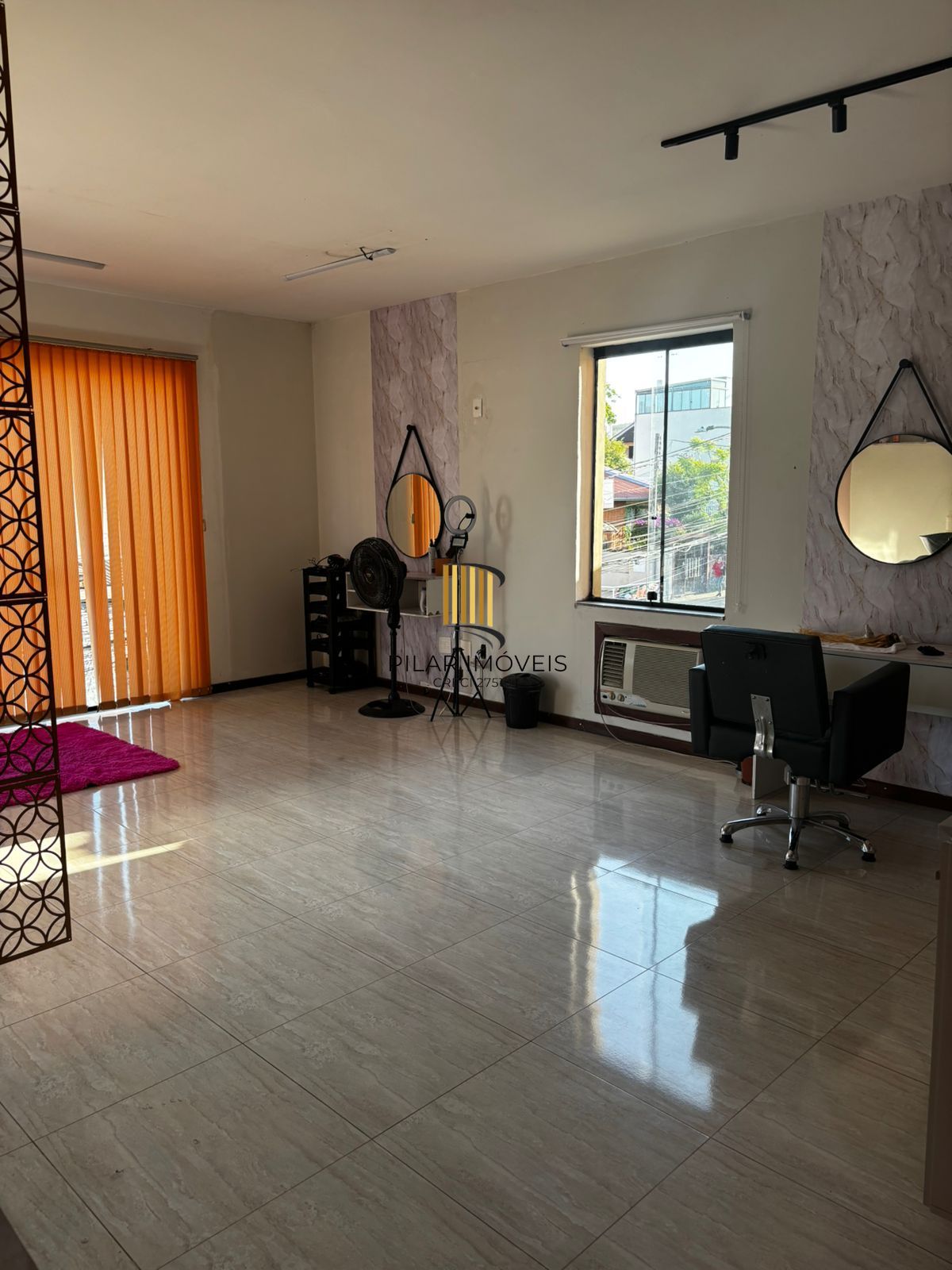 Sala comercial no bairro Cavalhada.