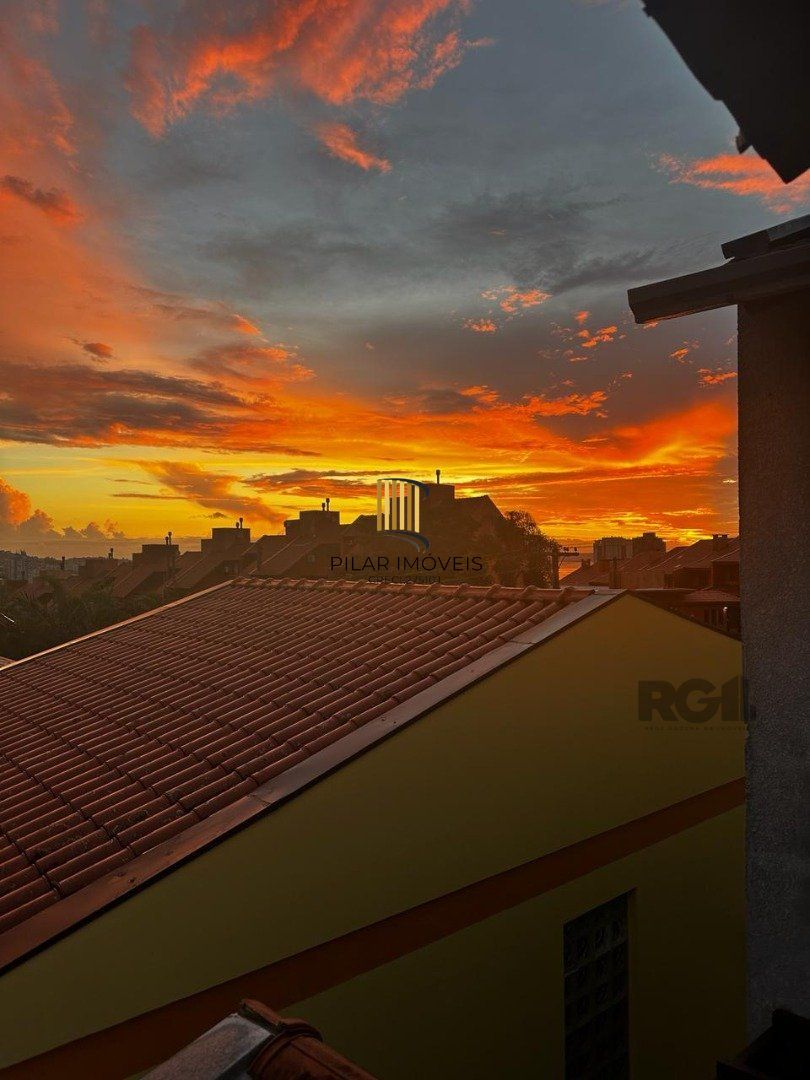 Casa Condominio para Venda - 122.43m², 3 dormitórios, sendo 1 suites, 2 vagas - Cristal