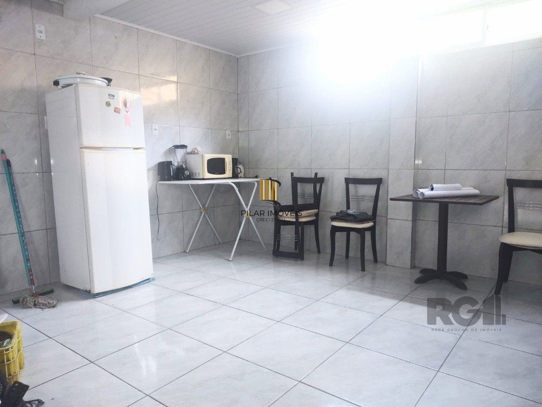 Casa 3 dormitórios no bairro Hípica
