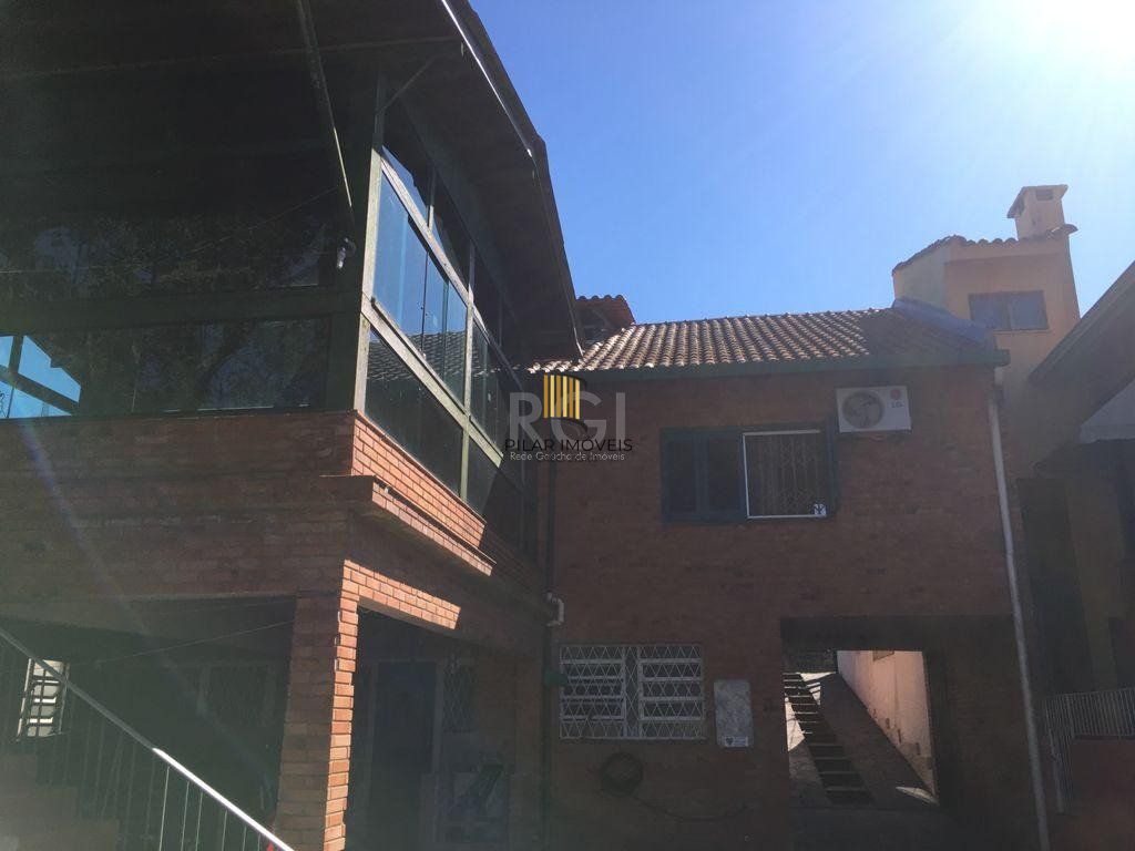 Casa 3 dormitórios no bairro Cavalhada