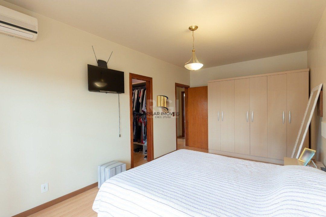 Casa para Venda - 192.18m², 3 dormitórios, sendo 1 suites, 2 vagas - Cristal