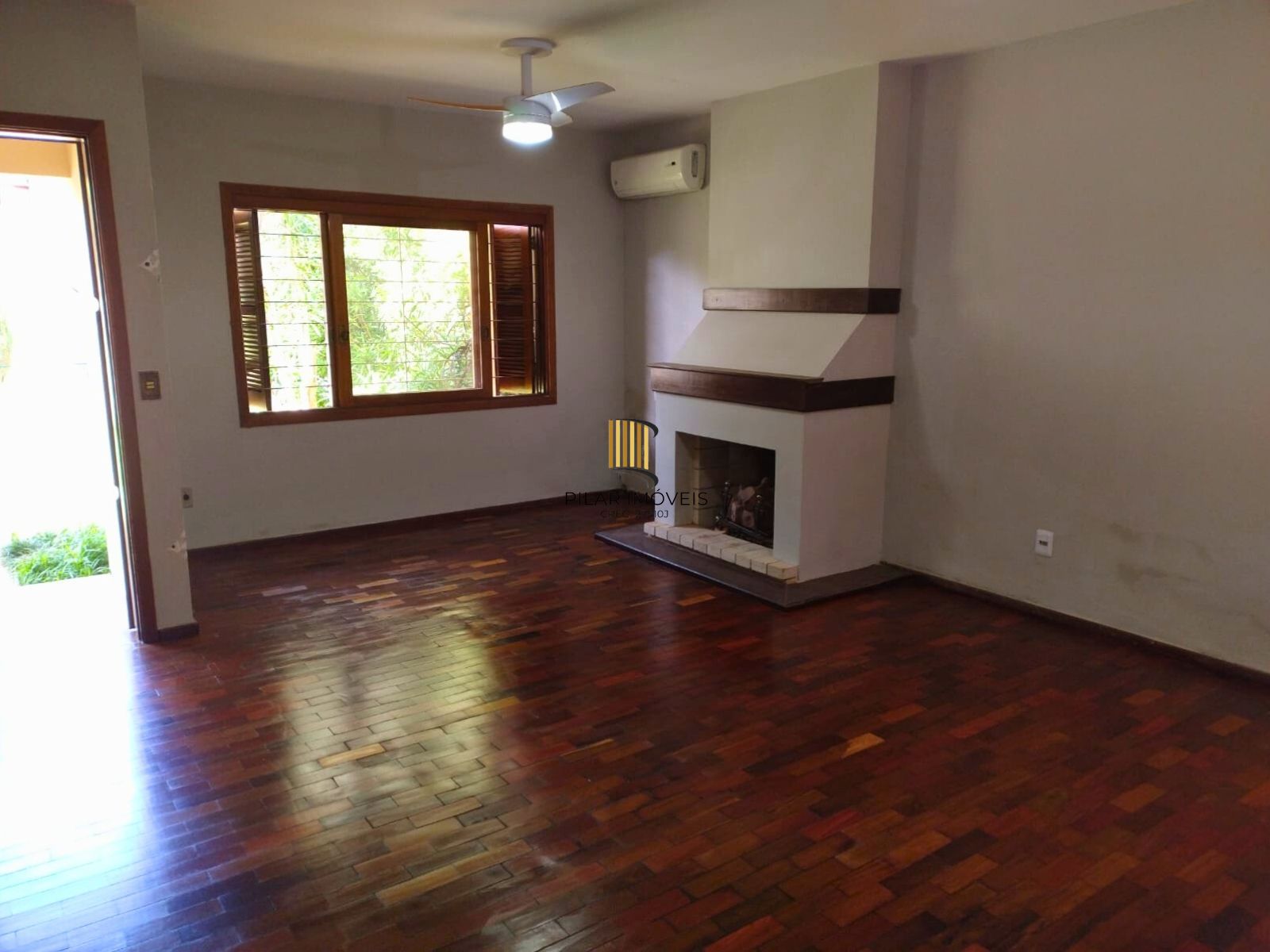 Viva em Ipanema, casa com lareira, churrasqueira e 3 dormitórios
