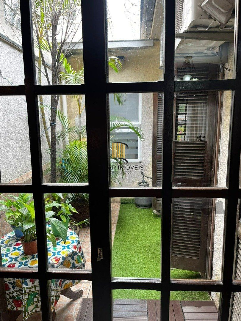Casa 3 dormitórios no bairro Medianeira