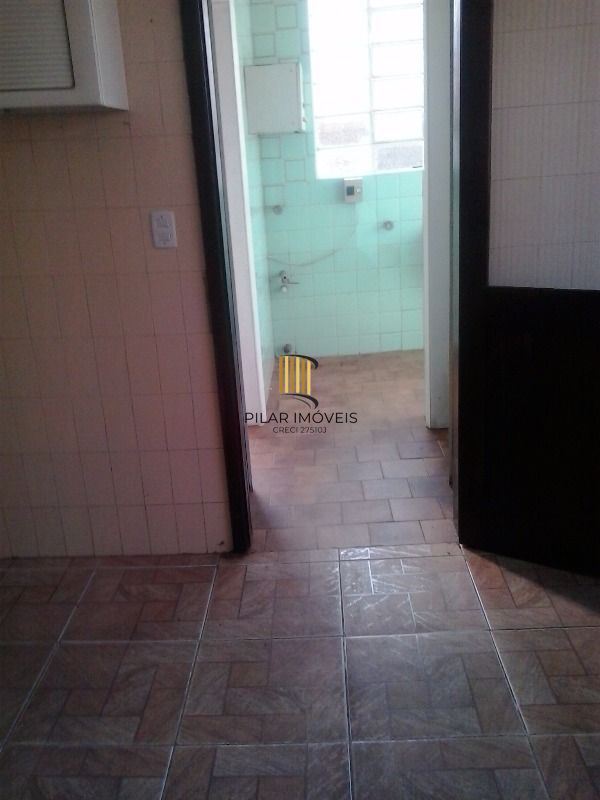 Casa para Venda - 250m², 5 dormitórios, 6 vagas - Menino Deus